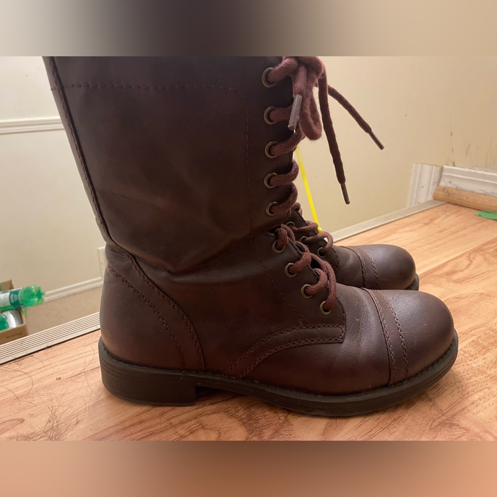 Ladies combat style boots